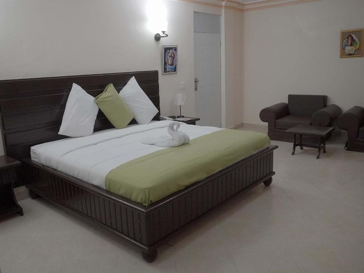 La Pepiniere Hotel Petionville Экстерьер фото