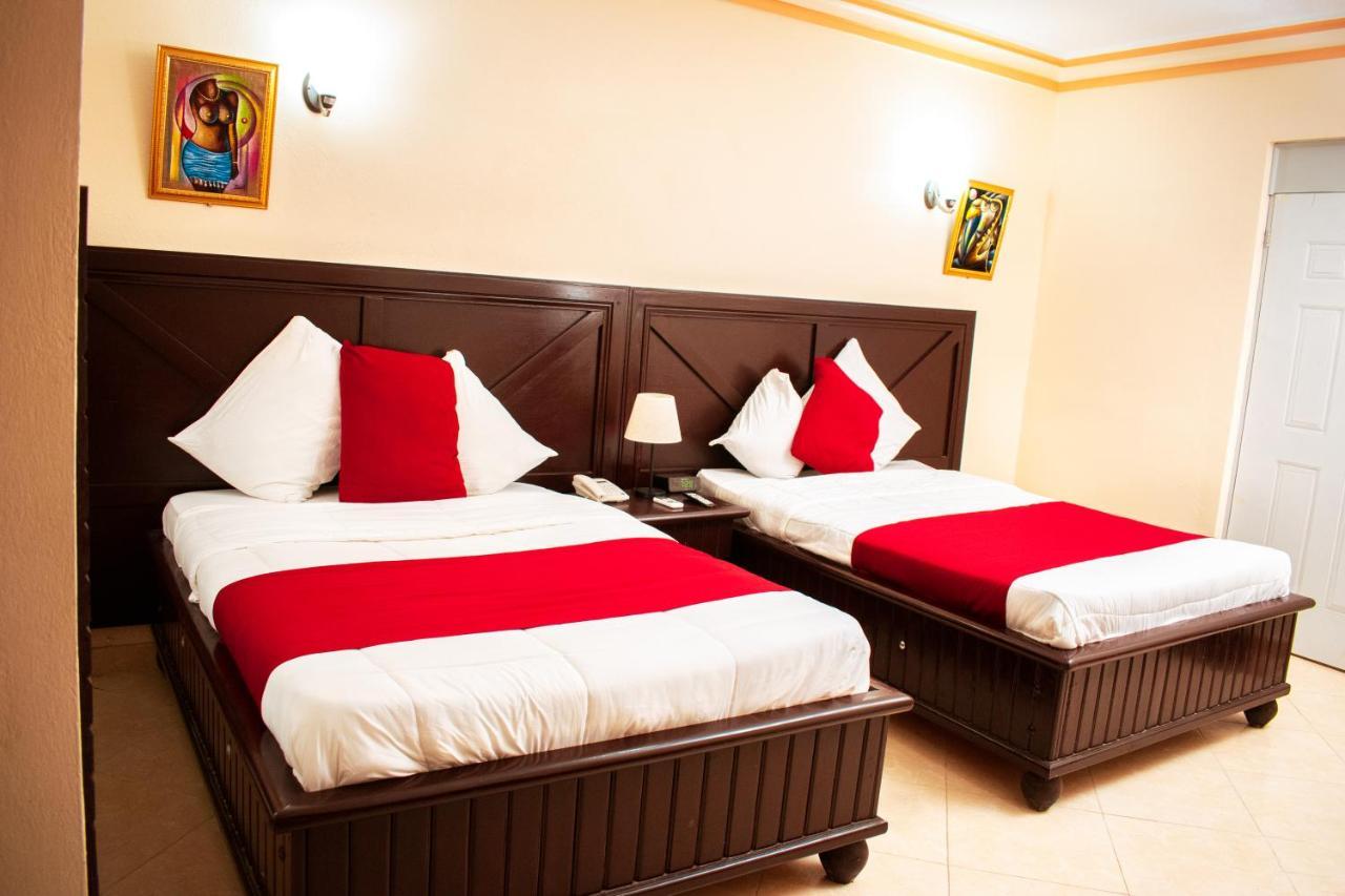 La Pepiniere Hotel Petionville Экстерьер фото