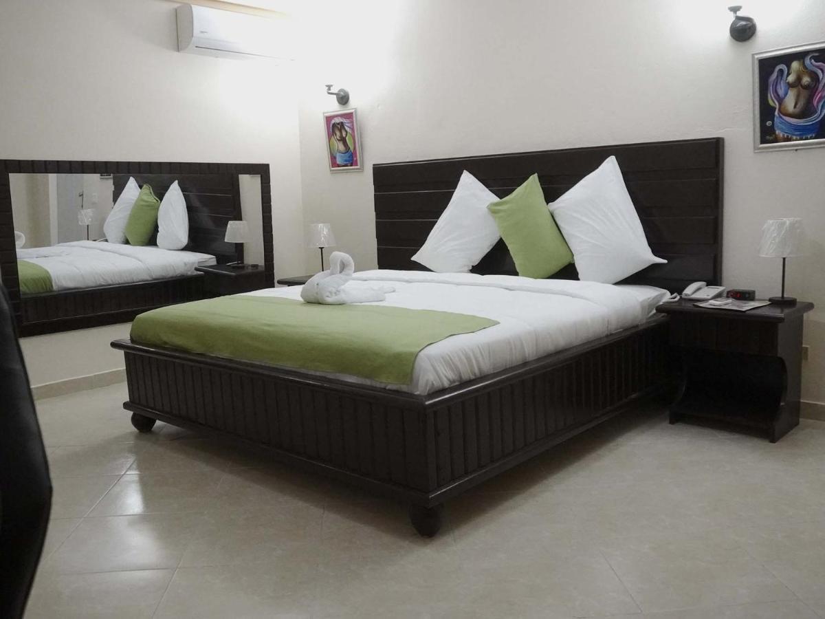 La Pepiniere Hotel Petionville Экстерьер фото